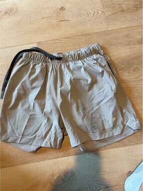 fabletics shorts size s